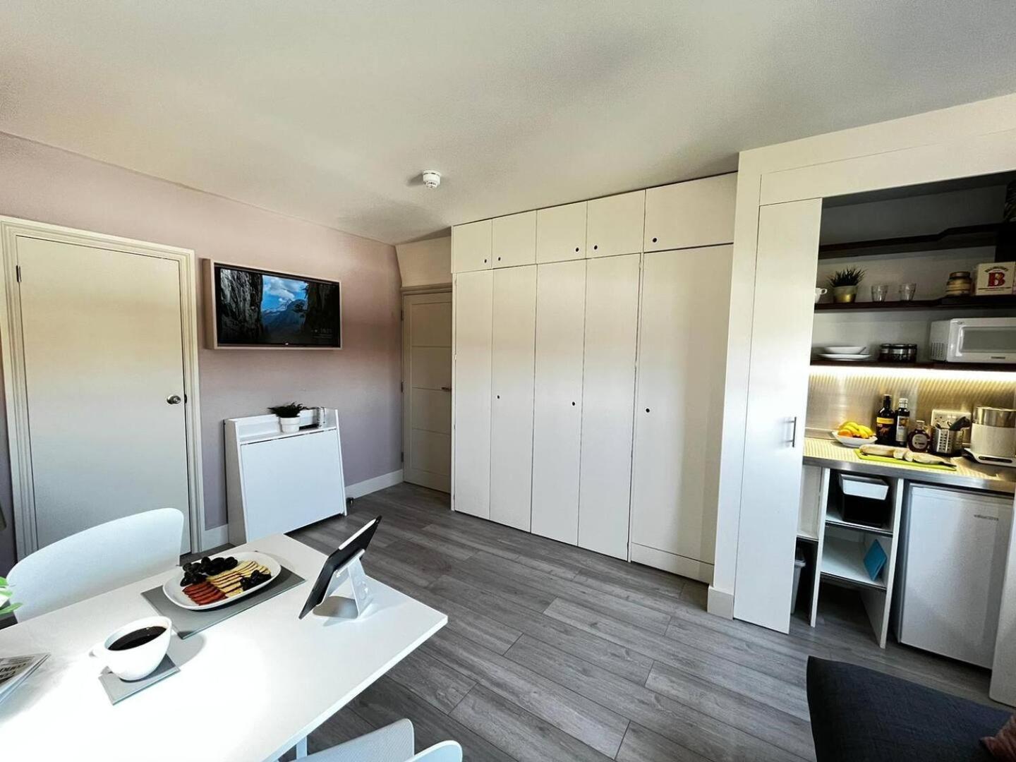 Apt 12 Luxury Living Chic Studio Steps From Beach Brighton Eksteriør bilde
