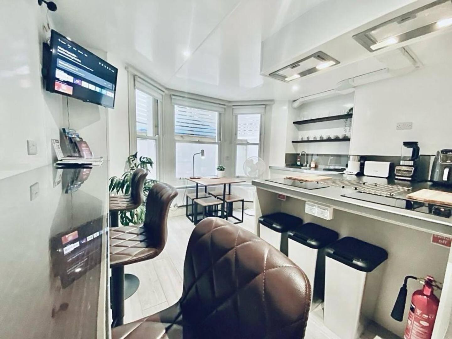 Apt 12 Luxury Living Chic Studio Steps From Beach Brighton Eksteriør bilde